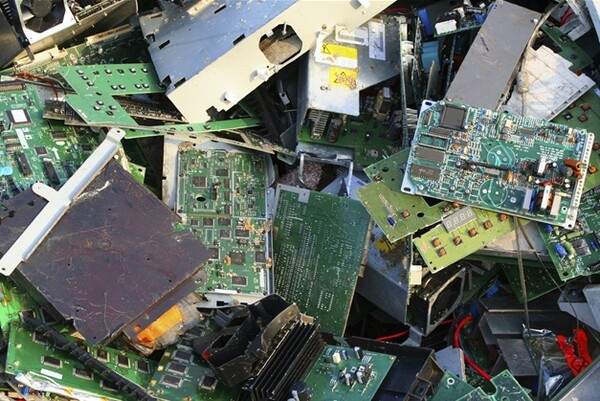 전세계에서 매년 5700만t 이상의 전자 제품이 그대로 버려지고있다. (출처=UNDP)