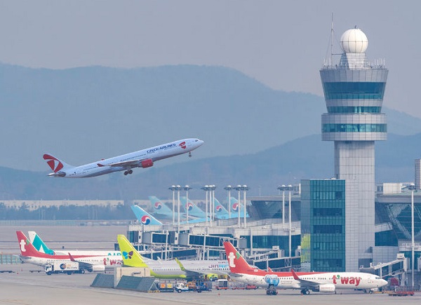 인천공항에서 항공기가 이륙하고있다.(사진=뉴시스)